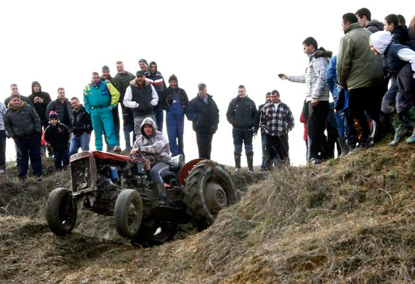 Гонки на внедорожниках в сербском Чуруге
